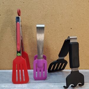 Set of 3 Silicone Kitchen Tongs - Red, Purple, Black